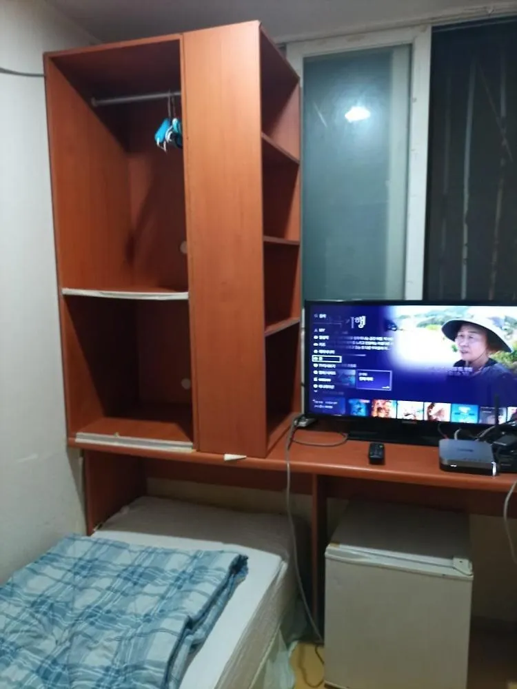 Mokhwatel Hostel Busan 0*,  South Korea